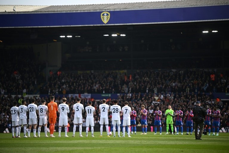 Leeds to expand Elland Road to 53,000 capacity