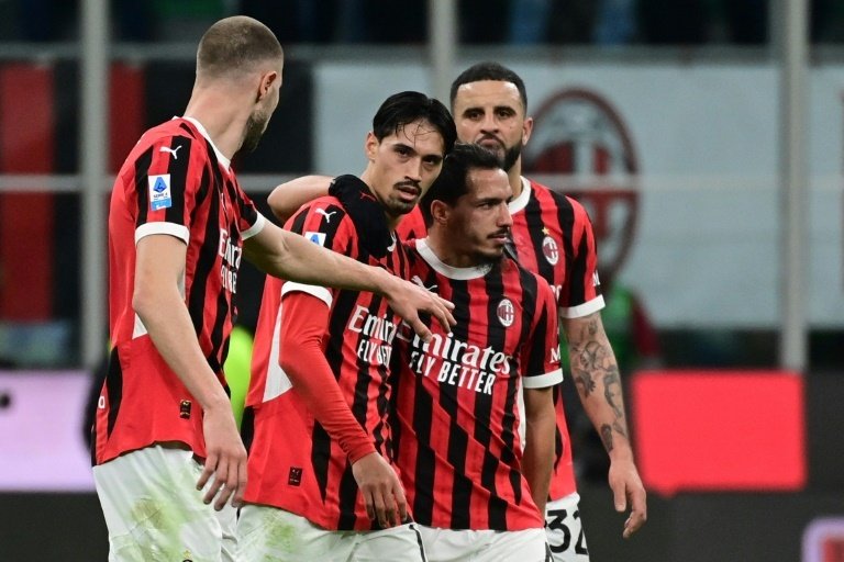 Reijnders rescues Milan as Dele Alli sees red on Como debut