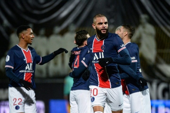 PSG beat Angers to go top of Ligue 1 without Pochettino
