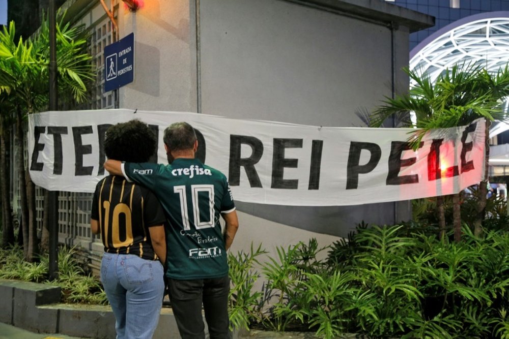 The football world is in mourning for Pele. AFP