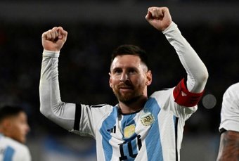 A trademark, curling free-kick from Lionel Messi got world champions Argentina off to a winning start in South American World Cup qualifying on Thursday with a 1-0 victory at home to Ecuador.