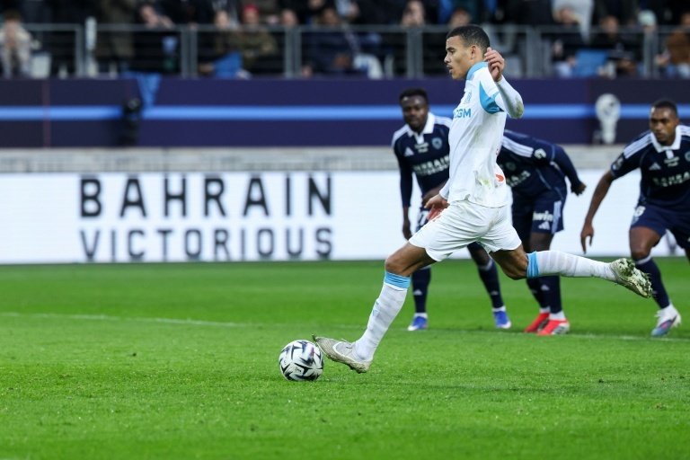 Marseille suffered a late collapse and blew a two-goal lead to draw 2-2 at Paris FC in Ligue 1 on Saturday with the pain still fresh from their excruciating Champions League exit.