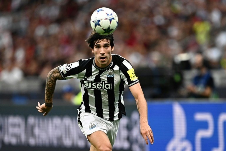 Italy send Newcastle's Tonali, Villa's Zaniolo home amid gambling probe