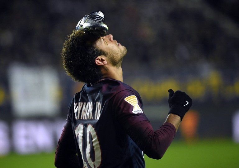 Neymar strikes as PSG reach League Cup semis