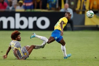 Peter Shalulile (R) gave Mamelodi Sundowns victory against Chippa United. AFP