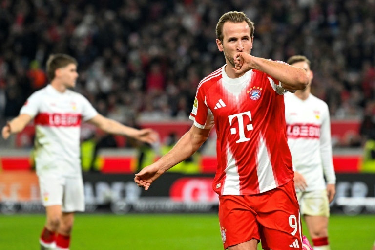 Kane cameo hat-trick as Bayern blast past Stuttgart