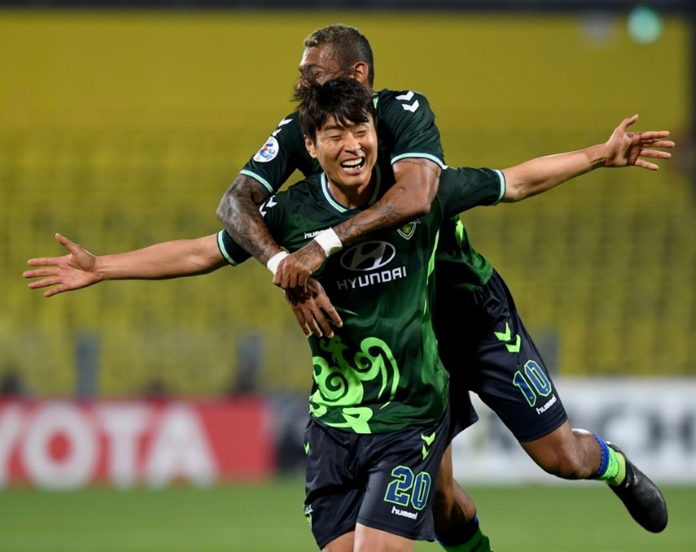 Korean great Lee helps Jeonbuk to title in final game. AFP