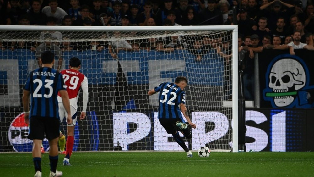 Mateo Retegui scores hat-trick against former club Genoa. AFP