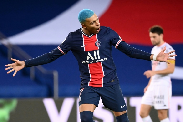 Blue-haired Mbappe helps PSG keep pace with Lille ahead of Sunday clash