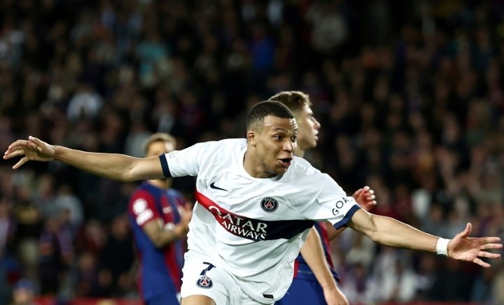 PSG closing on Ligue 1 title in treble bid