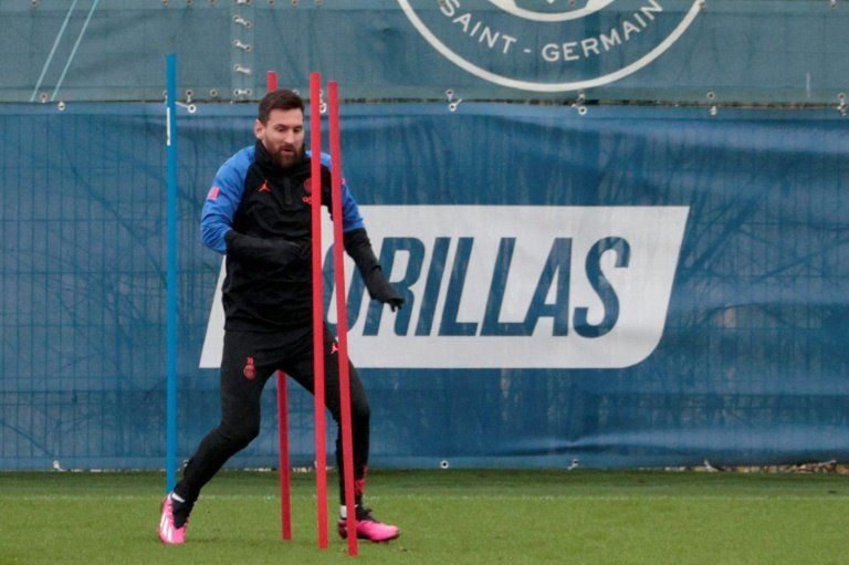 Messi set for first appearance since WC; contract talks go on