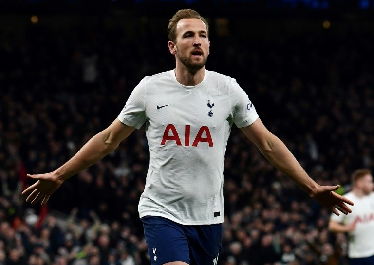 ï»¿Conte calls on Kane and Son to fireplace Spurs Champions League push