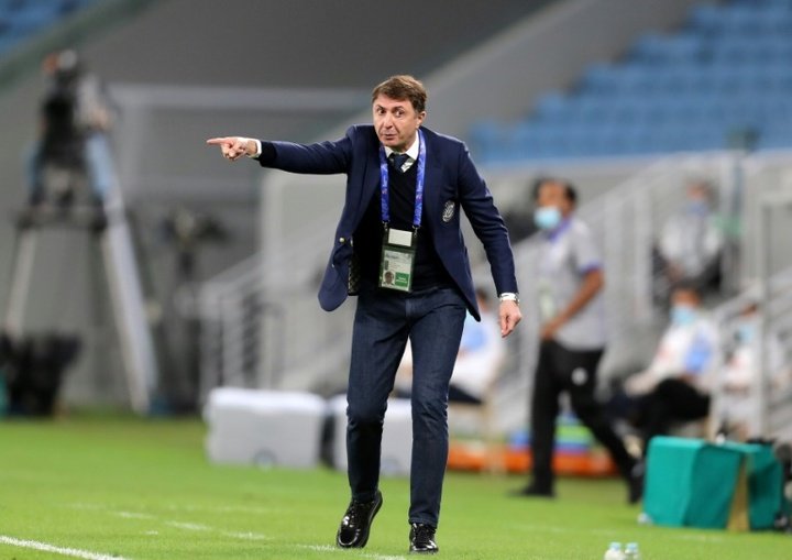 Hull sack manager Arveladze hours before Luton defeat. AFP