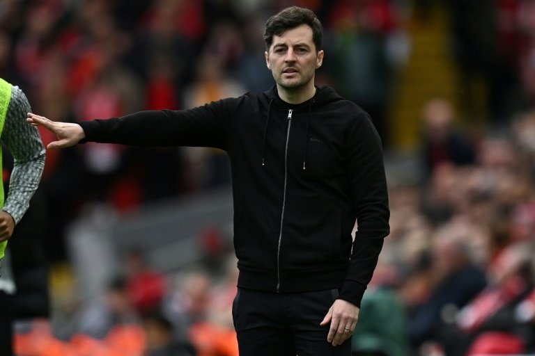 West Brom hire Spurs assistant Mason as coach