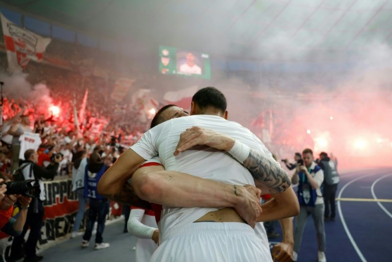 Stuttgart survive late Bielefeld scare to win German Cup