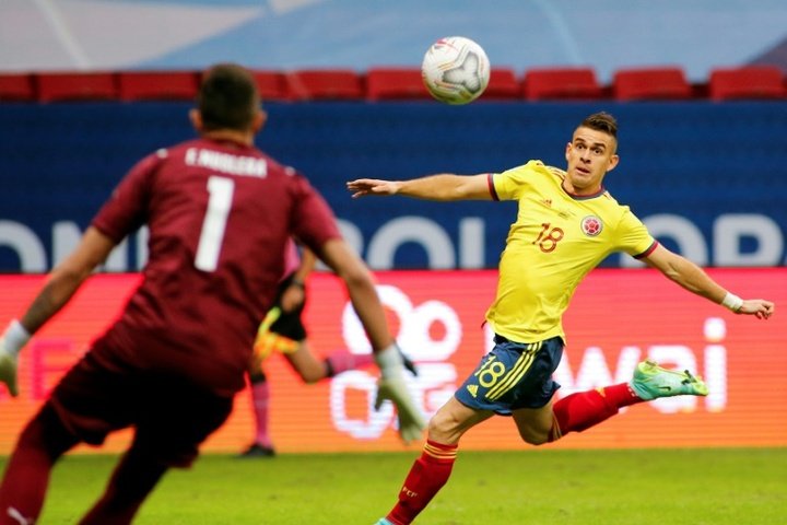 Frankfurt sign Colombia striker Borre and Spanish teen Herrero