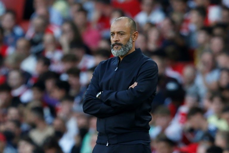 Nuno vows not to bow to Spurs pressure