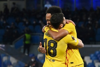 Barcelona beat Napoli to reach Europa League final sixteen