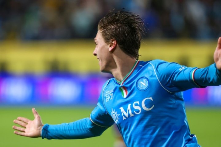 Napoli see off Fiorentina to reach Italian Super Cup Final