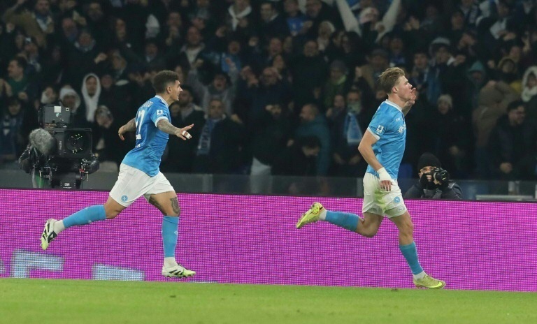 Hojlund double shoots Napoli past Juventus and top of Serie A