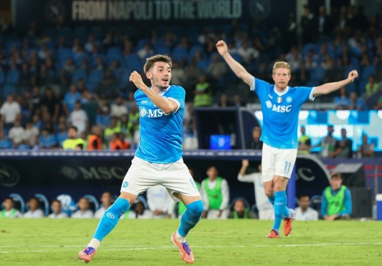 Napoli beat battling Pisa to stay perfect in Serie A