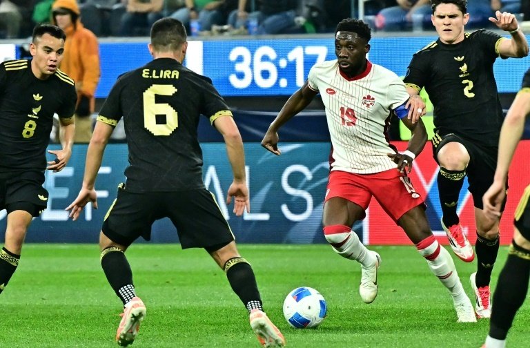 Bayern threaten Canada Soccer with lawsuit over Davies injury