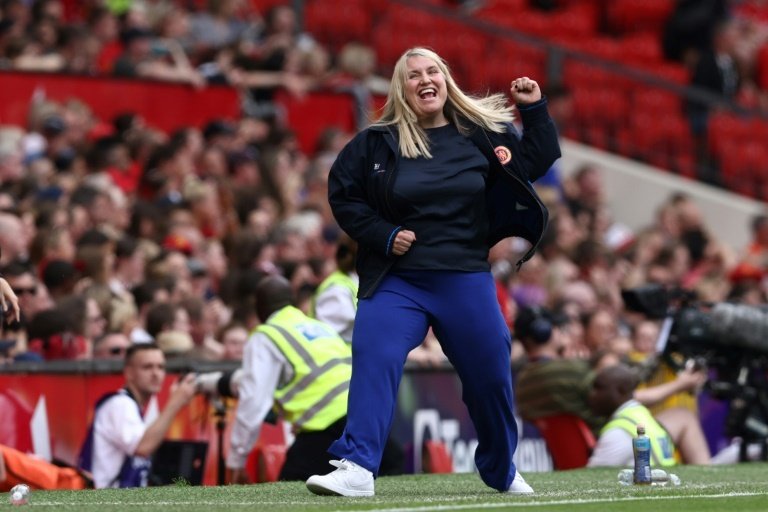 Chelsea were crowned Women's Super League champions for a fifth successive season as boss Emma Hayes bowed out in style with a title-clinching 6-0 rout of Manchester United on Saturday.