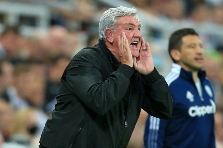 Bruce to remain in charge of Newcastle for Spurs game