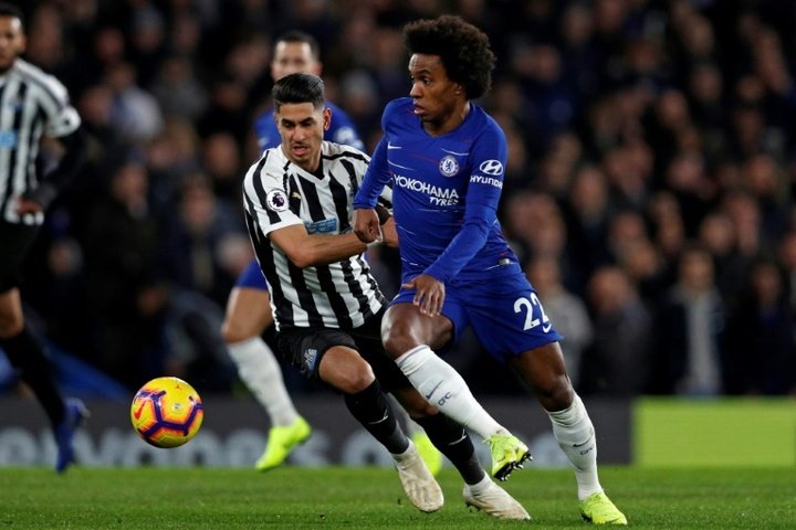 Willian wonder-strike sees Chelsea cement fourth place