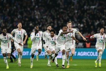 Lyon continued their remarkable recent revival by beating Strasbourg 4-3 on penalties on Tuesday to win through to the French Cup semi-finals after their last-eight tie finished goalless at the end of 90 minutes.
