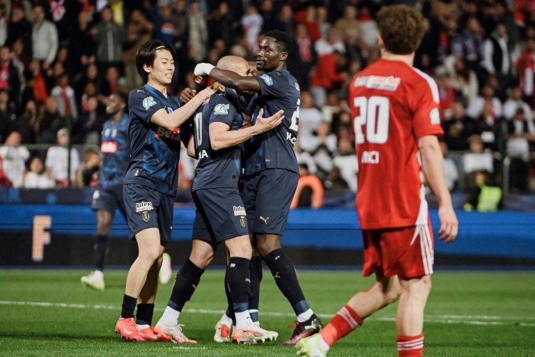 Reims edge out fourth-tier Cannes to set up PSG French Cup final