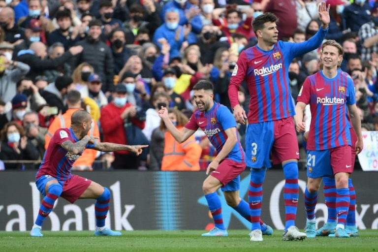 ï»¿Barca move fourth after prevailing six goal thriller versus Atletico