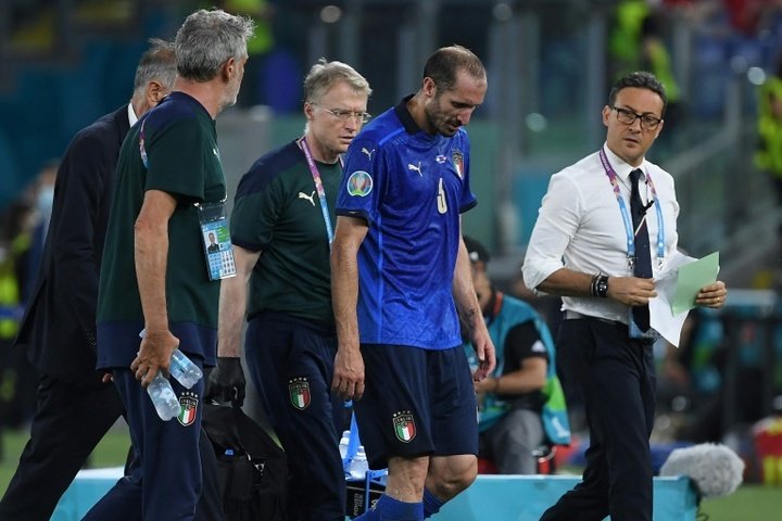 Italy captain Chiellini hobbles off injured v Switzerland