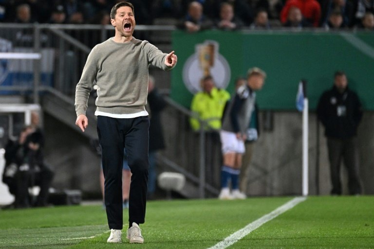 Third-division Bielefeld shock holders Leverkusen in German Cup