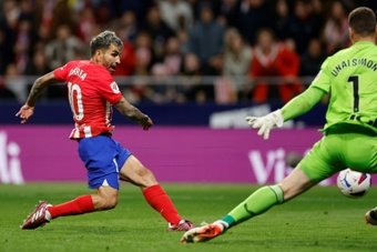 L'Atlético Madrid a conforté sa quatrième place qualificative pour la Ligue des champions samedi en s'imposant face à son poursuivant l'Athletic Bilbao (3-1) lors de la 33e journée de Liga.