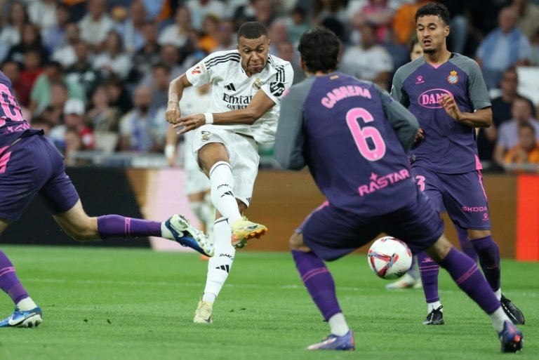 Le Real Madrid renverse l'Espanyol Barcelone, Mbappé enchaîne