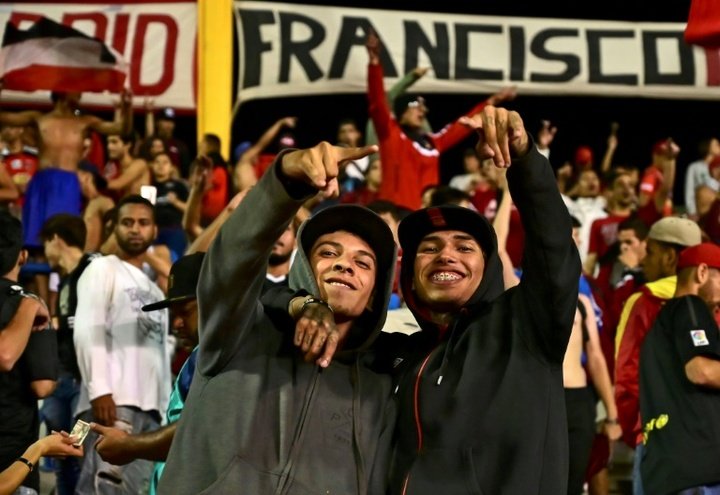 Venezuela : Les soirs de match, les fans de foot bravent la peur de la nuit