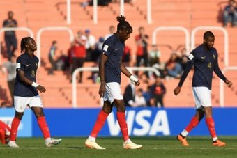L'équipe de France est au bord de l'élimination après s'être à nouveau inclinée face à la Gambie 2-1 lors de son deuxième match du Mondial des moins de 20 ans, jeudi à Mendoza en Argentine.