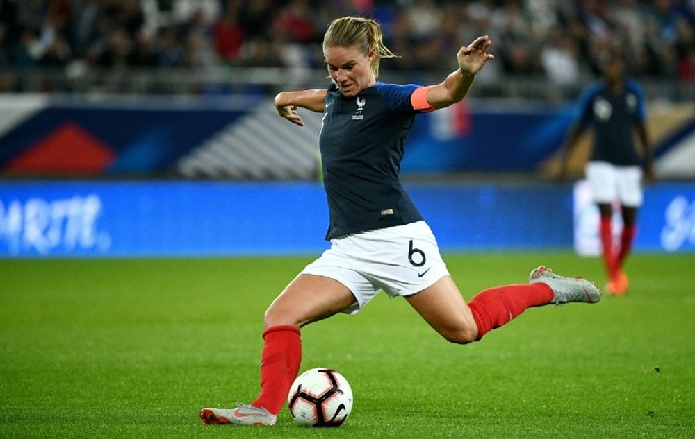 Amandine Henry avec la France contre le Mexique. AFP