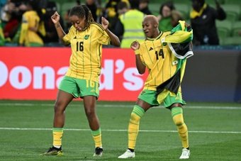 La Jamaïque a décroché sa première qualification pour les 8es de finale d'un Mondial féminin, aux dépens du Brésil de la star Marta, éliminé après cette nouvelle contre-performance, mercredi à Melbourne (0-0).