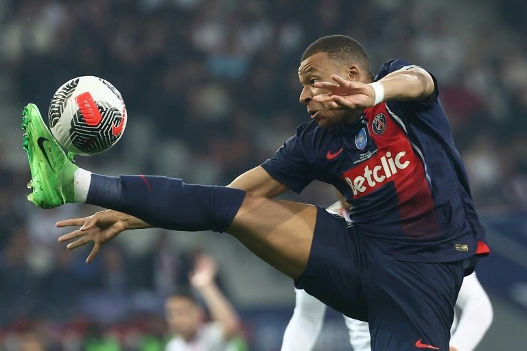 Mbappé achève sa saga parisienne par un match moyen