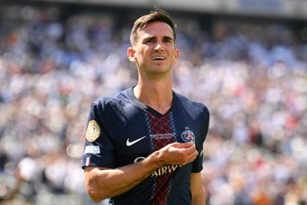 Le milieu de terrain espagnol du PSG Fabian Ruiz célèbre son deuxième but contre le Real. AFP