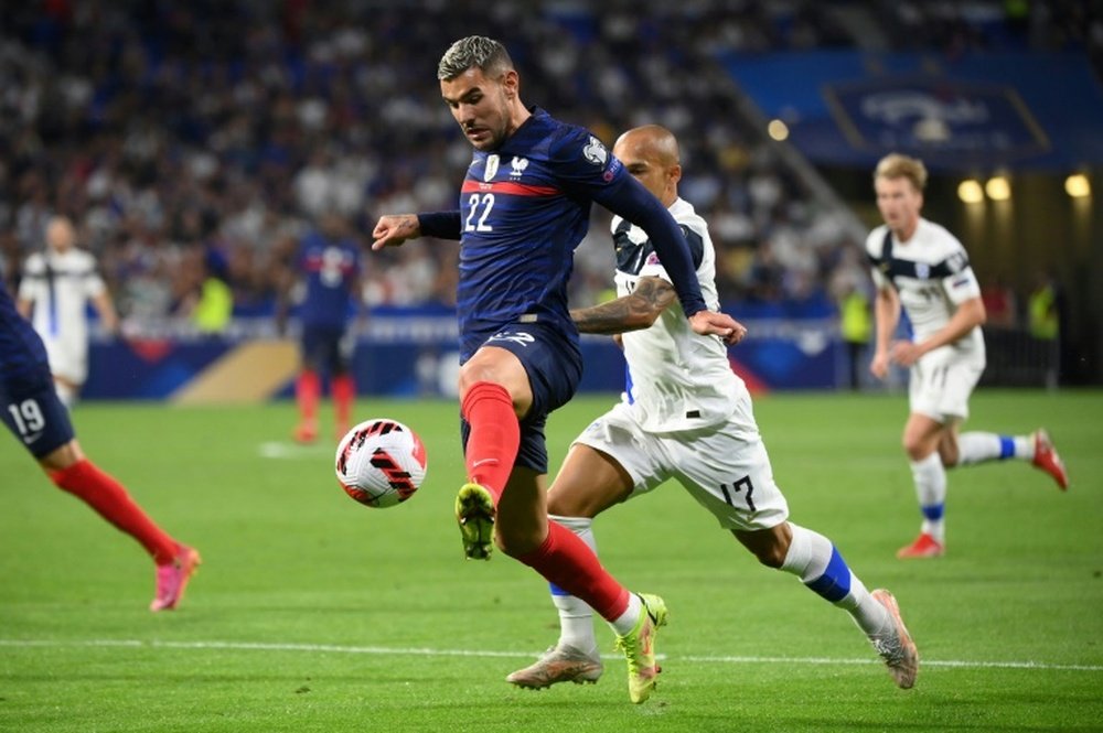 Le défenseur français Théo Hernandez contre la Finlande. AFP