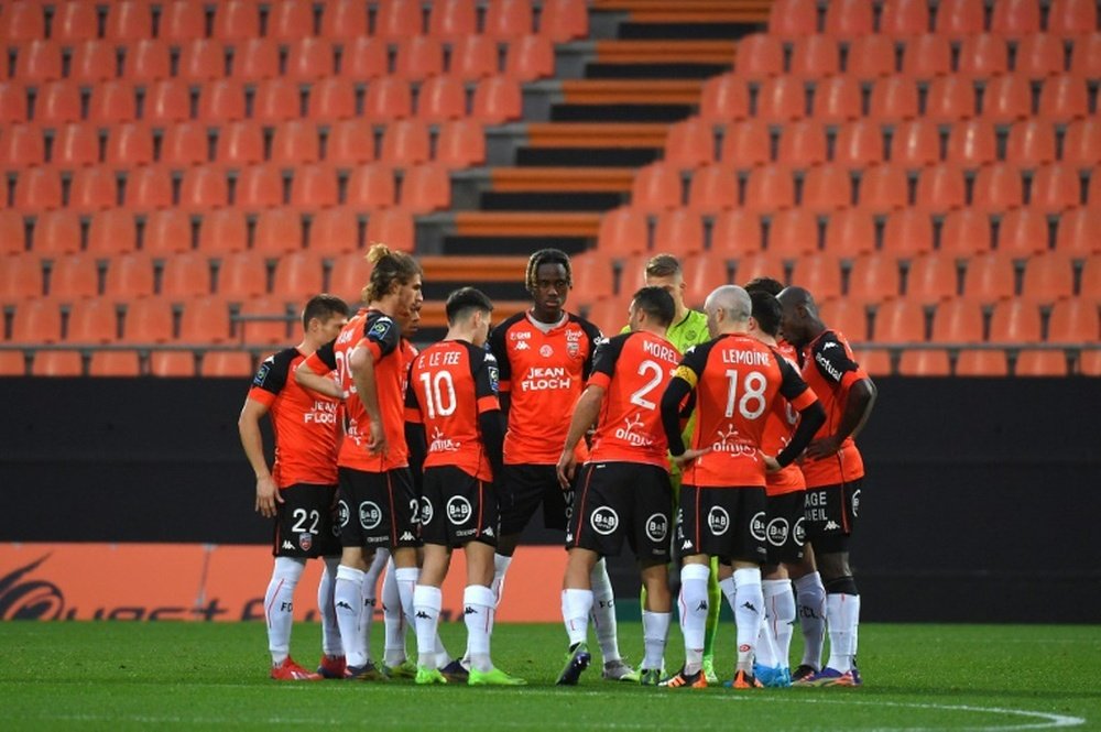 Encore un cas de Covid-19 à Lorient, le match à Nîmes menacé. afp