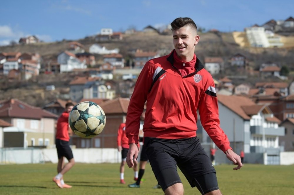 Au Kosovo, la solitude du joueur de football serbe. AFP