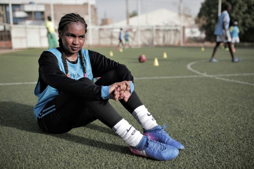 Le Soudan lancera sa première ligue féminine de foot en septembre. AFP