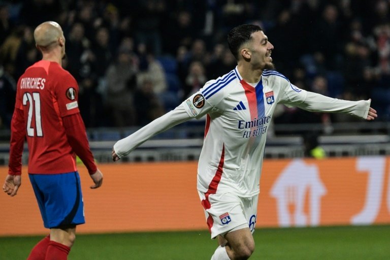 Mikautadze et Lyon déroulent sans forcer face à Bucarest