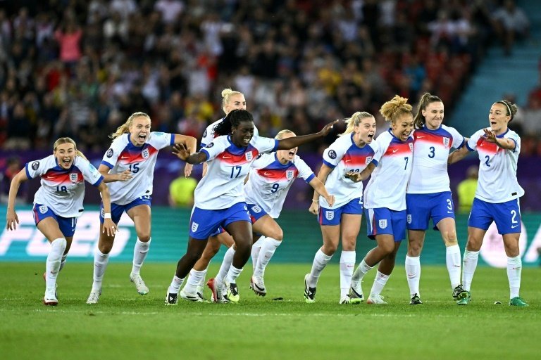 Les Anglaises, invincibles, filent en demi-finale