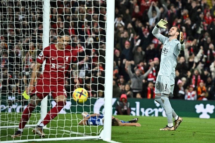 Victoire heureuse de Liverpool avec deux buts de Leicester contre son camp