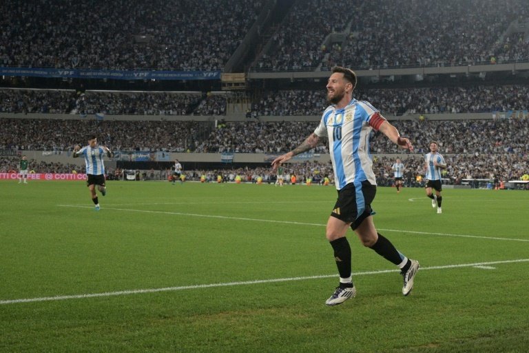 Un triplé et deux passes décisives pour Messi avec l'Argentine